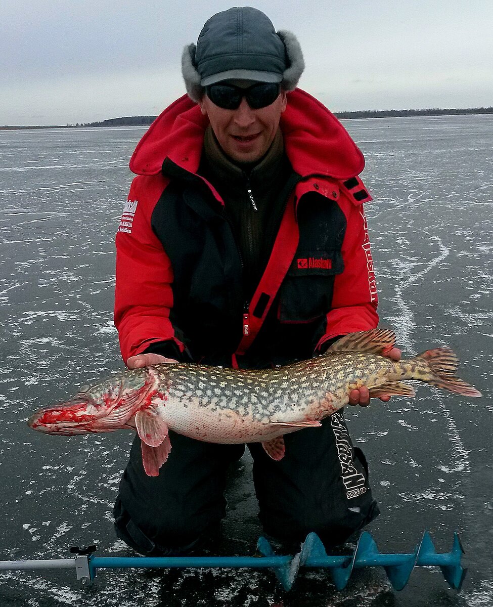 На то и первый лёд!