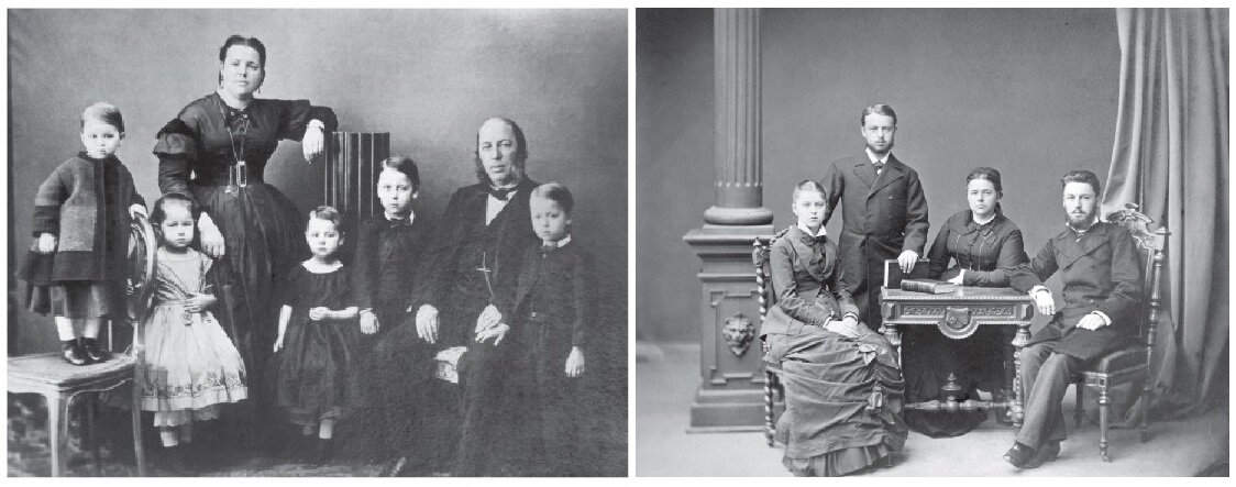 Фото слева: Семья Осипа Шехтеля в 1865г. Будущий зодчий стоит справа от отца. Фото справа:  Семья Шехтелей (слева направо): Мария, Франц-Альберт, Дарья Карловна, Осип. Москва, 1875г 