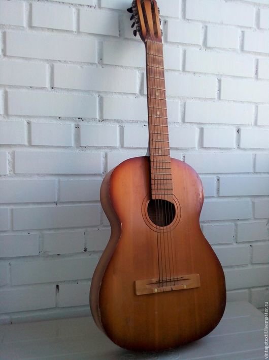 Примерный образ первой гитары