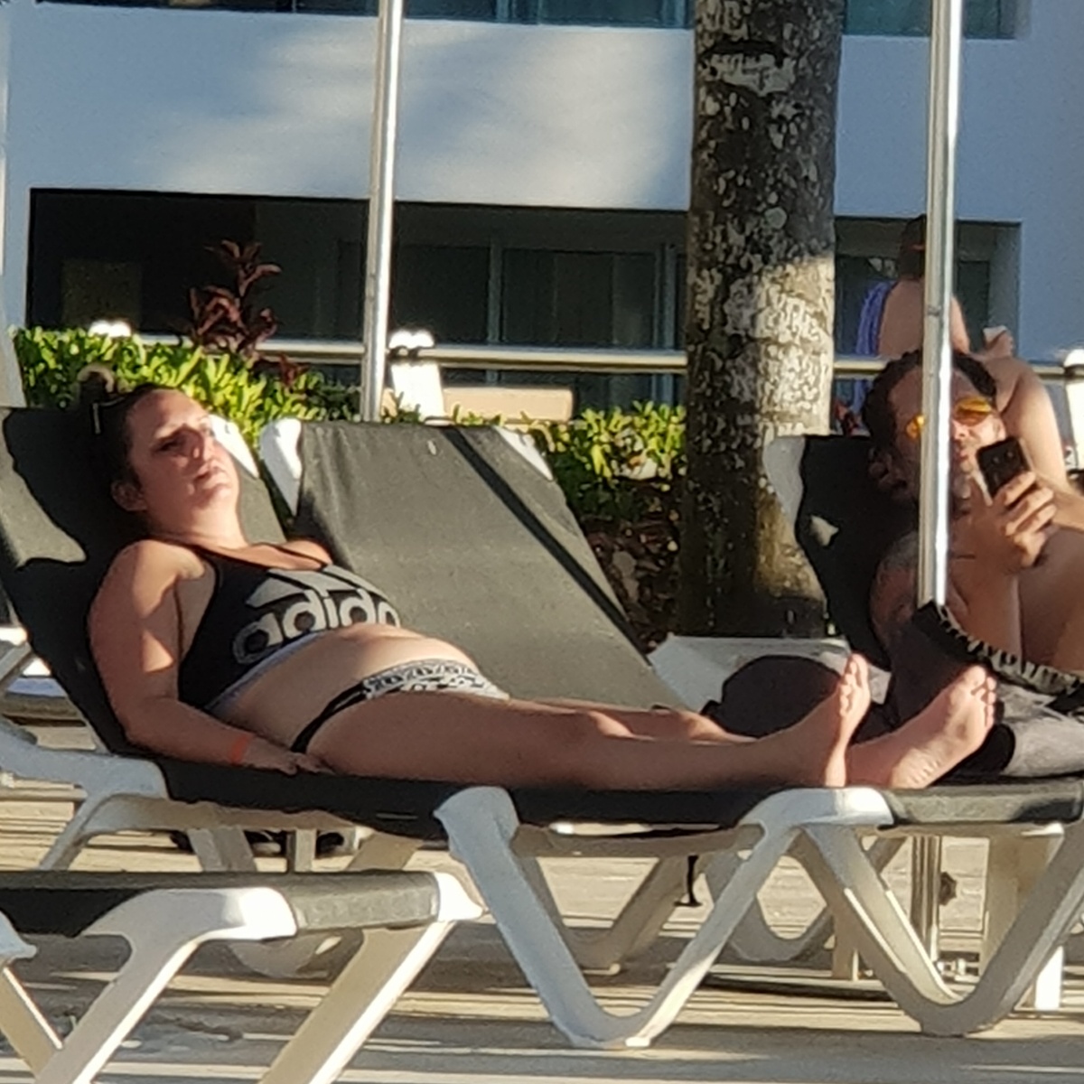 Зато тело в "Адидасе"...