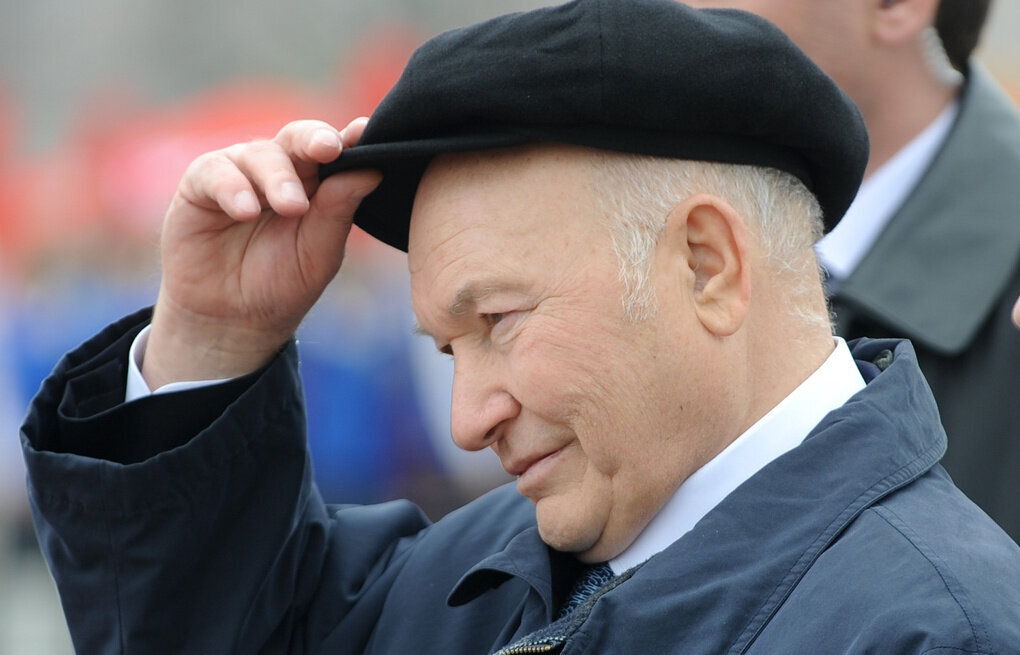 Лужков мэр москвы