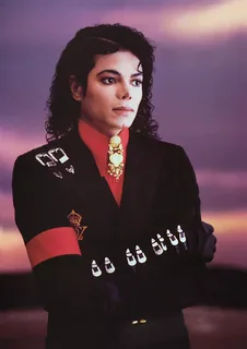 Майкл Джексон родился 29 августа 1958 года. Он был восьмым из десяти детей, рожденных Джозефом Уолтером” Джо " Джексоном и Кэтрин Эстер Скруз.-2