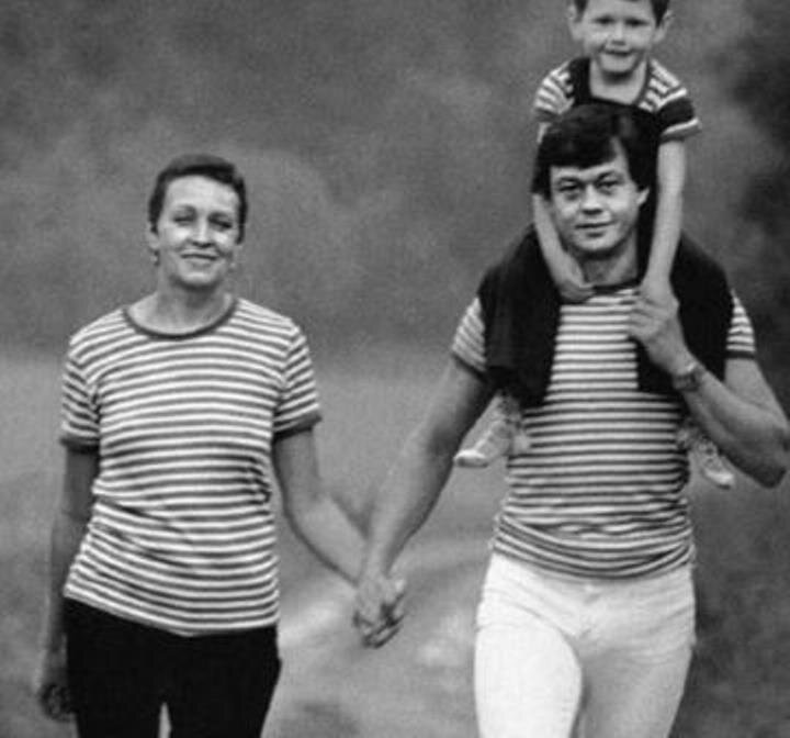 Николай Караченцов с женой Людмилой Поргиной и сыном Андреем