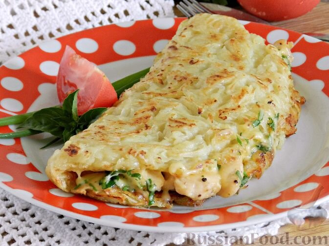 картофель, куриное филе, яйца, мука, сыр твёрдый, зелень петрушки, соль, перец чёрный молотый, масло растительное