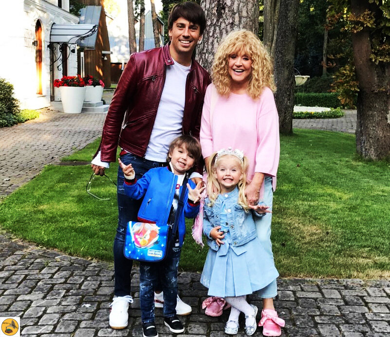 Совместное фото Семьи Галкиных