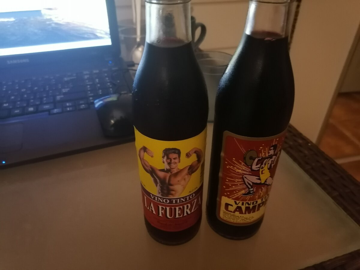 VINO TINTO