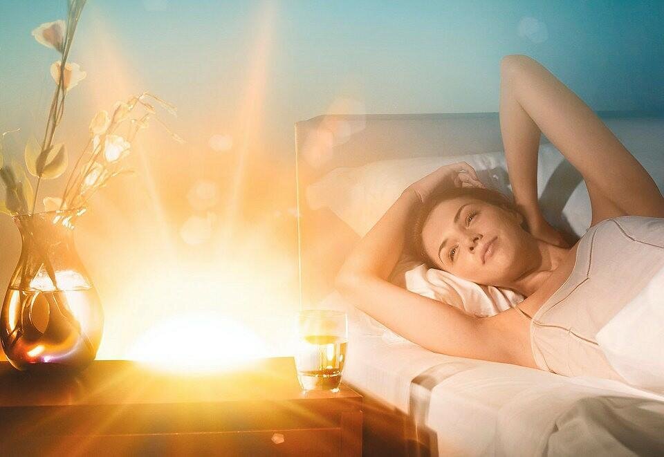 Сон, после которого я больше не гадаю.  Прошло 22 года, а я по сей день помню почти  все детали. Мы с сестрой стояли перед выбором. Ох, уж этот выбор. Дороги было две. Принятое решение определяло тогда наше дальнейшее будущее. Нам было очень сложно понять, какой путь верен. Чем больше мы все взвешивали, оценивали и рассуждали на эту тему, мы запутывались еще больше. 