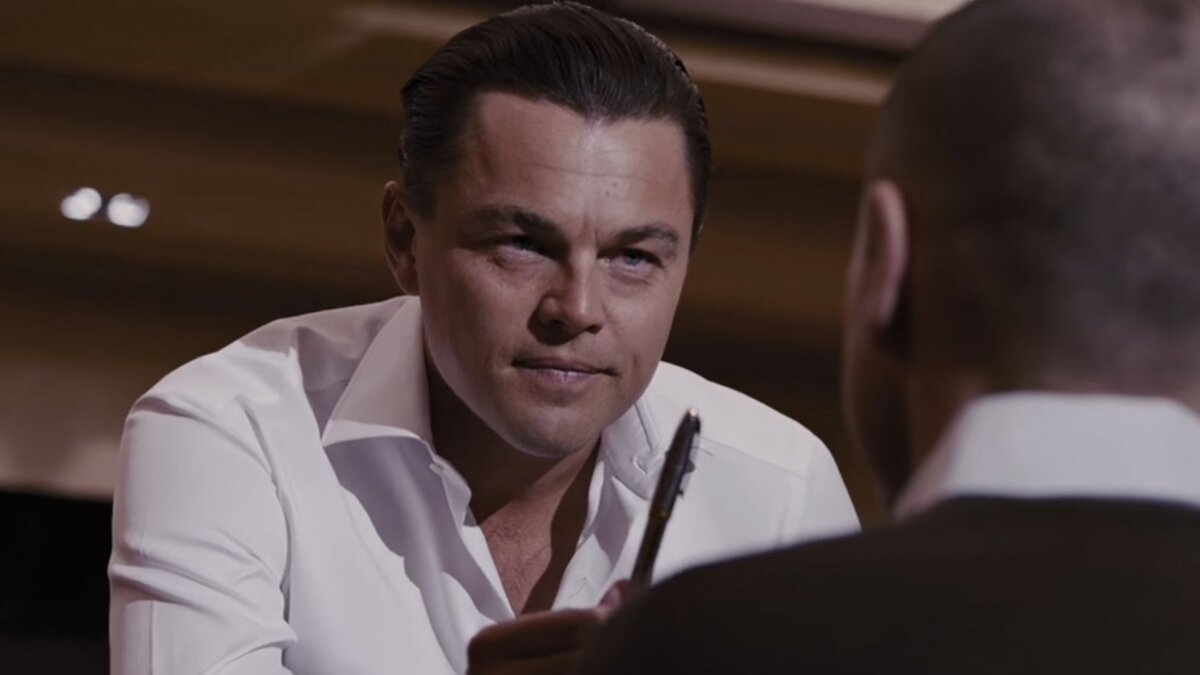 Леонардо Ди Каприо в фильме Волк с Уолл Стрит. "Продай мне эту ручку".