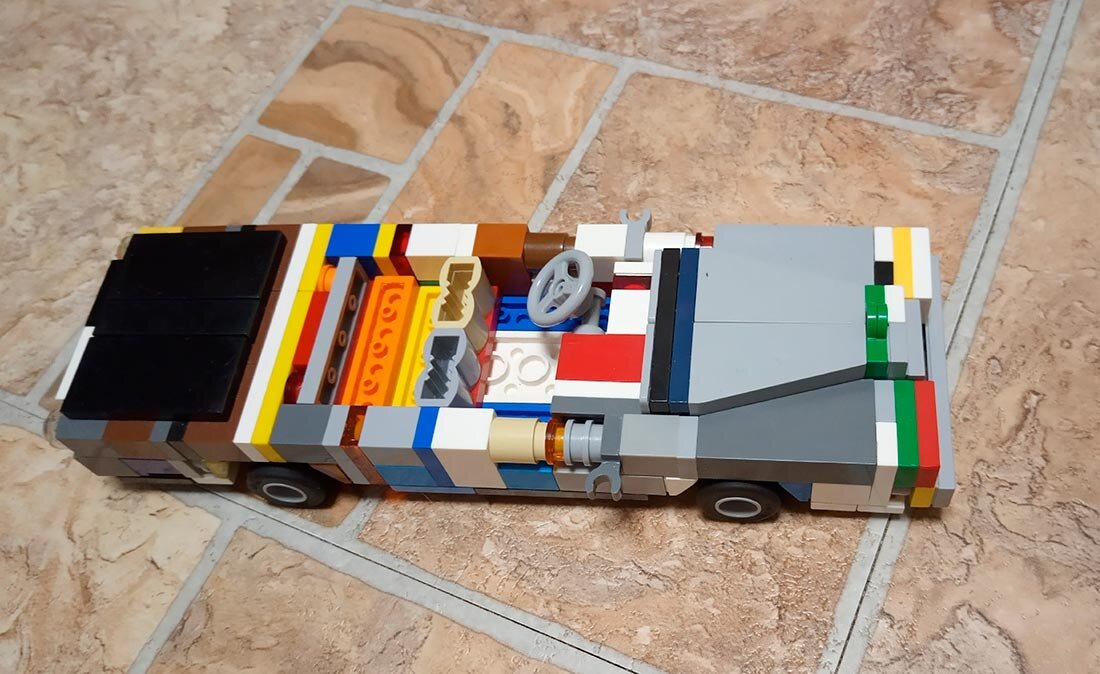 Вид справа.