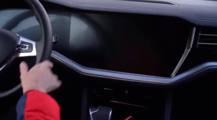 Приборная панель в Фольксваген Туарег. Лиса Рулит