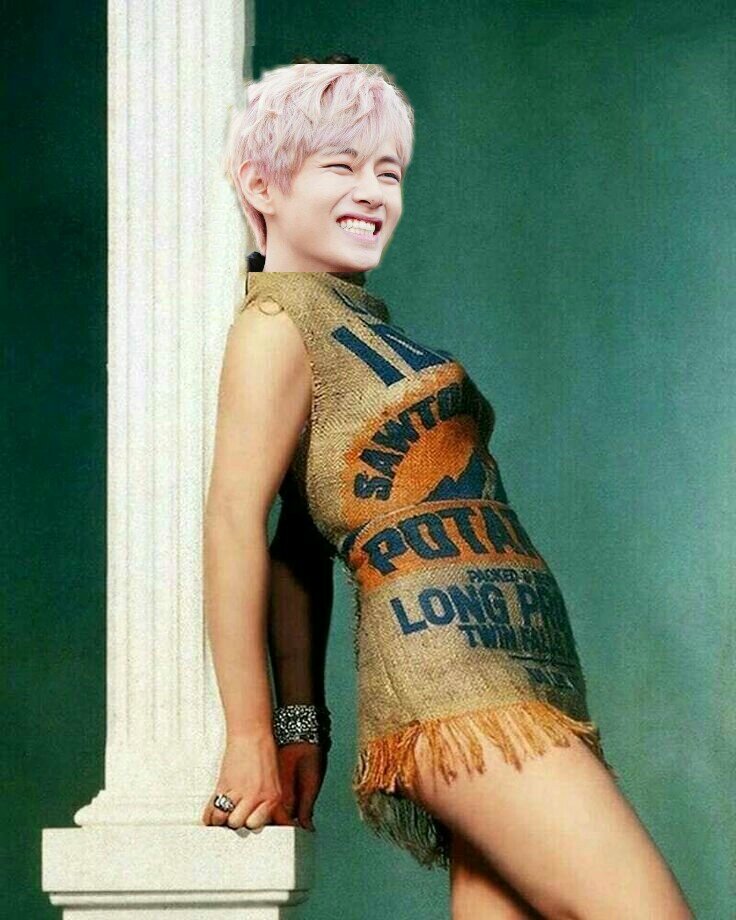 Да это Мэрилин Монро и я считаю два секс символа это круто)) тем более Тэ она нравится