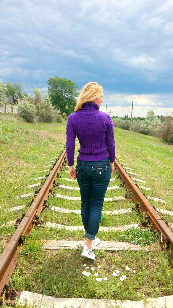 Совершенно необязательно делать великие вещи. Можно делать
и маленькие, но с великой любовью...
