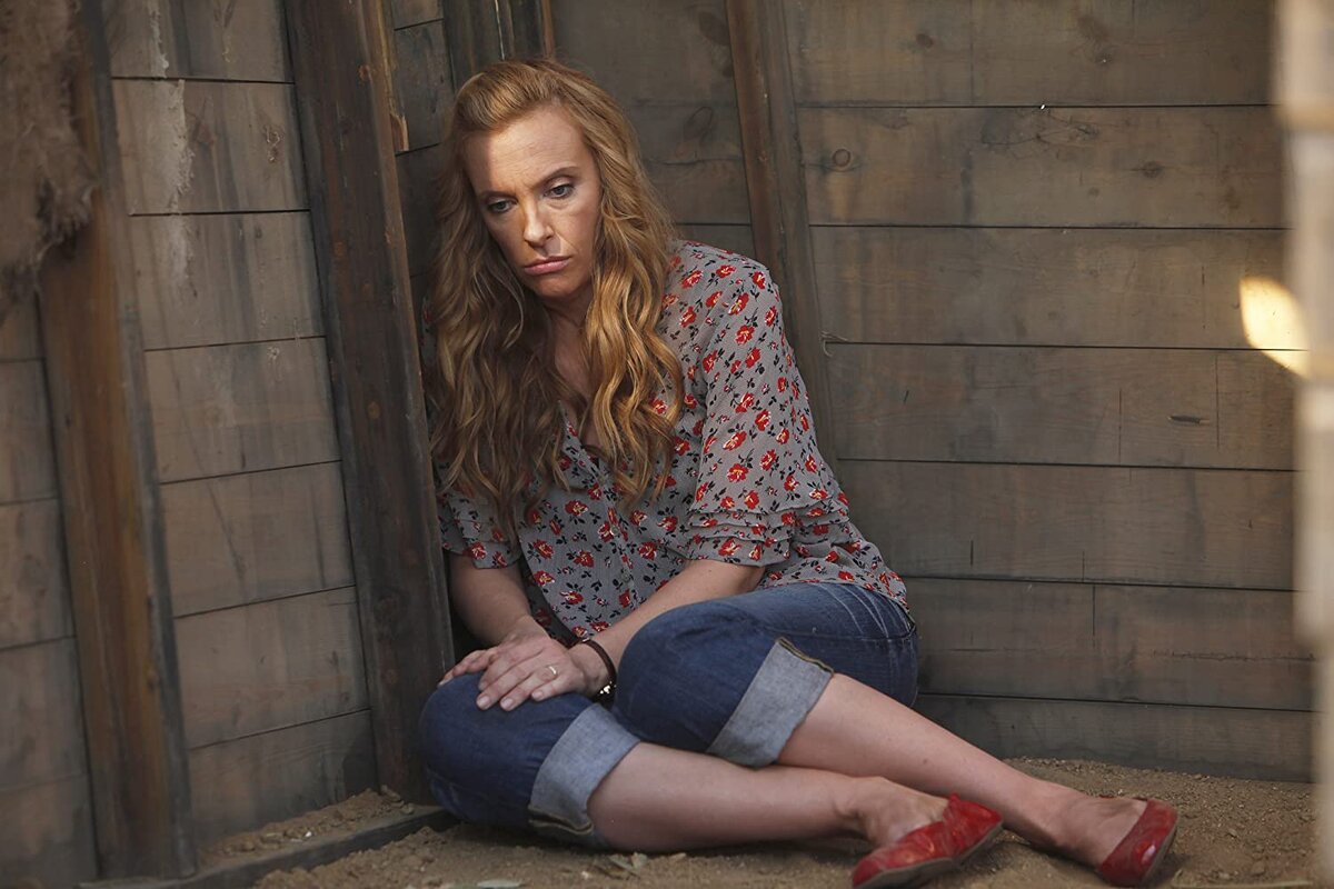 Кадр из сериала "Такая разная Тара", 2009 г.