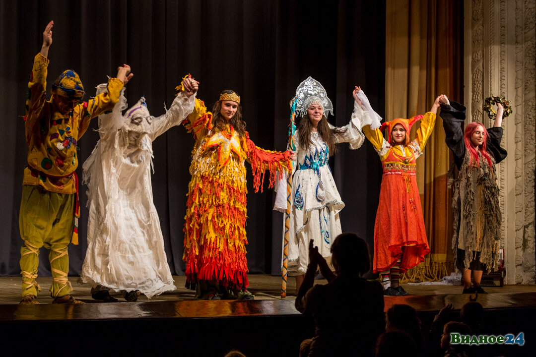 "Золотой театр" спектакль "Неба Краюшка фотограф Глеб Ковалев