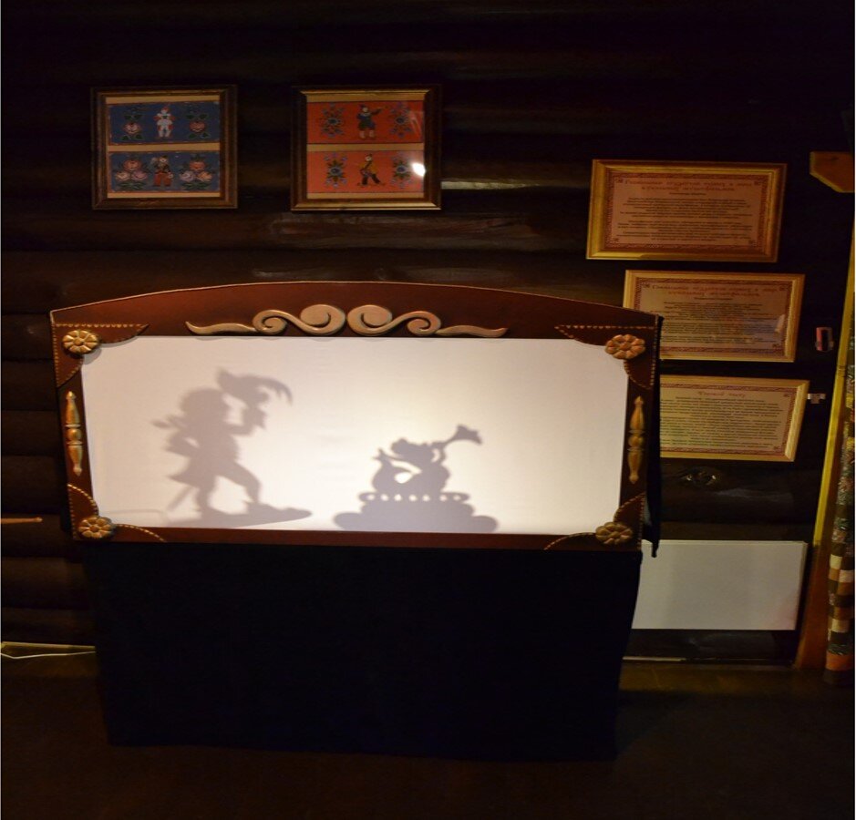 Театр теней в переславском музее Петрушки