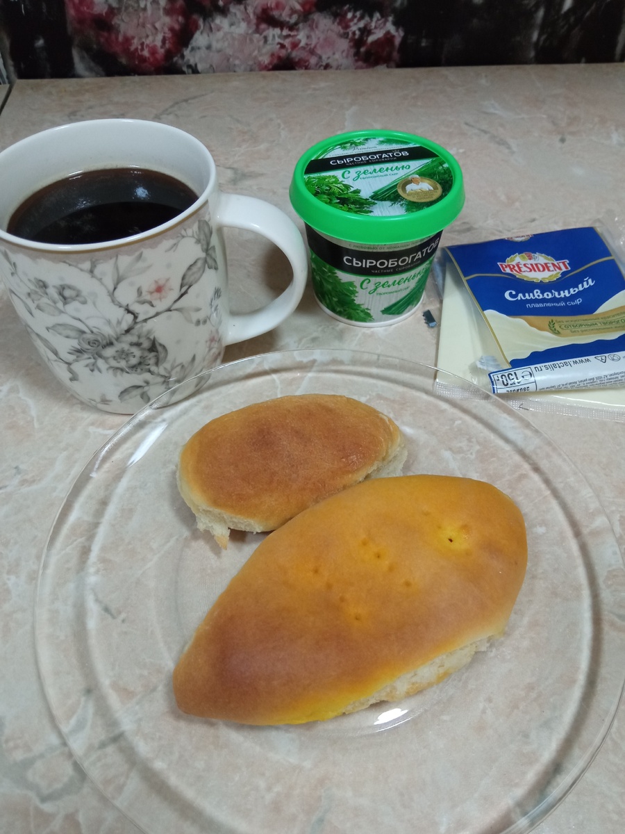 К телевизору😊