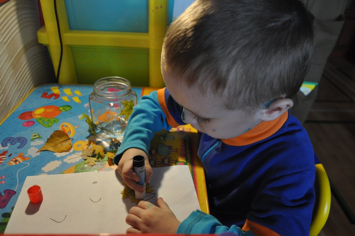 Возраст Матвея 3 года 11 месяцев