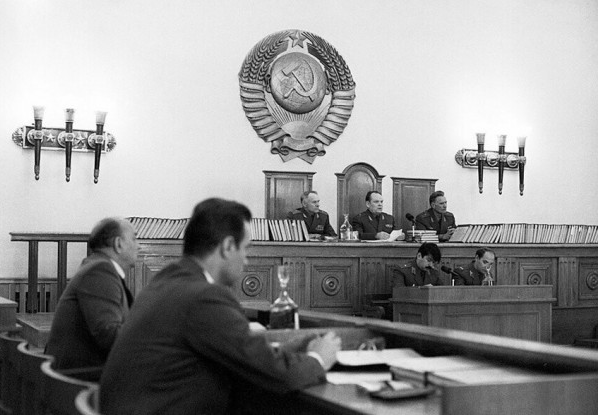 По 64 статье суды определяли меру наказания не мелочась, с пролетарским размахом (фото из открытых источников)