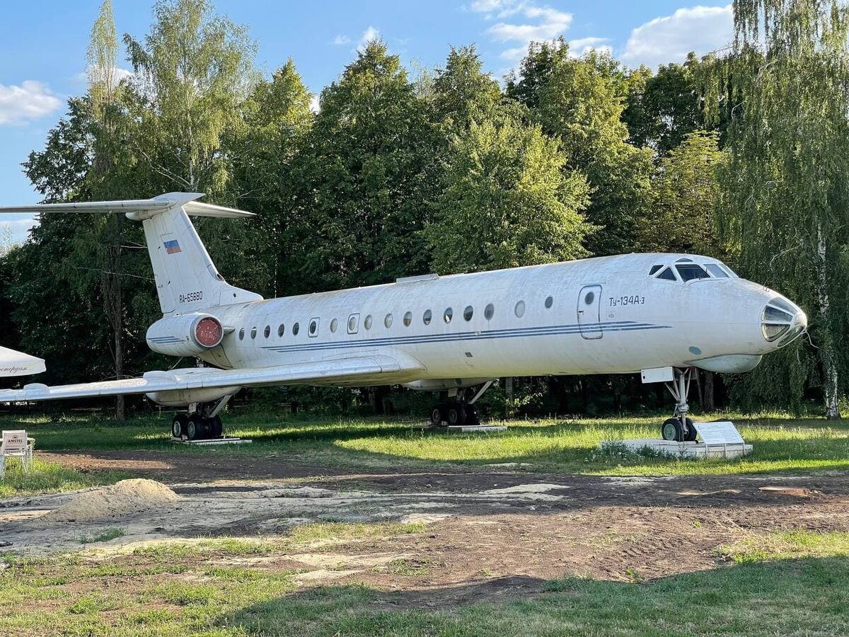 Самолеты в аэропорту Воронежа // фото автора