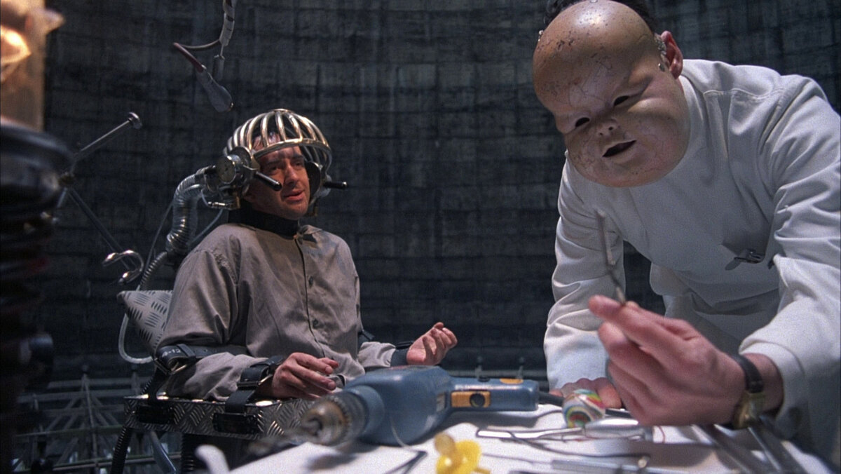 Кадр из фильма "Бразилия", 1985 г.