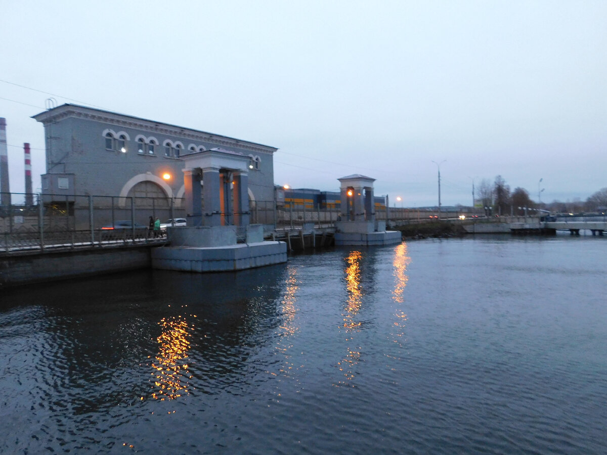 Плотина на Вотке. Фото автора.