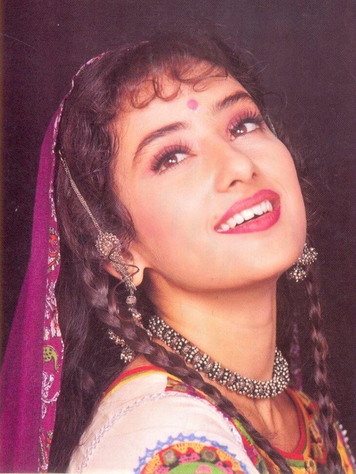 Маниша Койрала в юности.