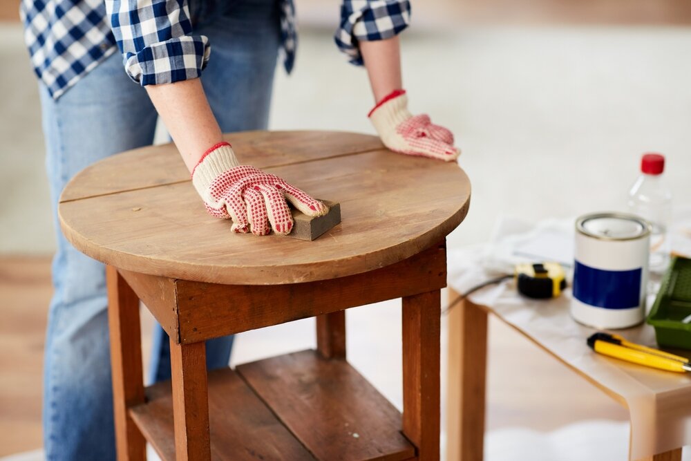 Как покрасить мебель своими руками: как и какой краской красить