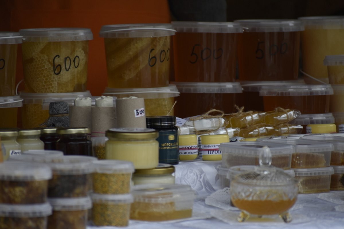    Традиционная ярмарка меда пройдет на Томском областном рынке