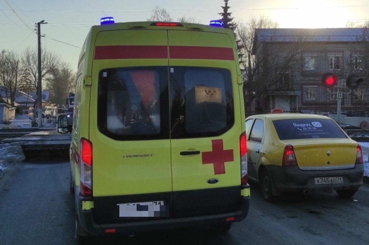    Ж/д переезд в тульском Криволучье закрыт несколько часов в сутки