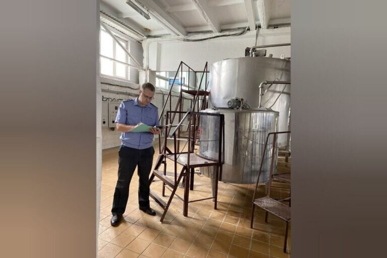    Новотроицкий молокозавод возобновил свою работу после ЧП в детсадах Орска Андрей Севостьянов