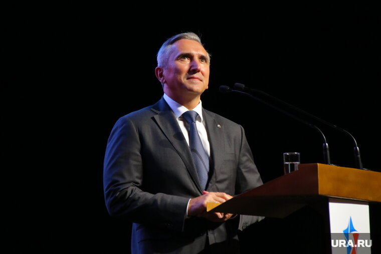    Губернатор Моор отметил вклад ветеранов в развитие двух регионов