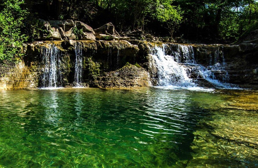 Изумрудный водопад и "Чаша Любви"