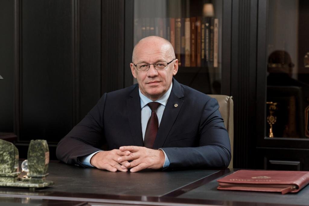 Ректор ургюу екатеринбург. Владимир бублик ургюу. Бублик ректор. Бублик ректор ургюу. Владимир бублик ургюу.