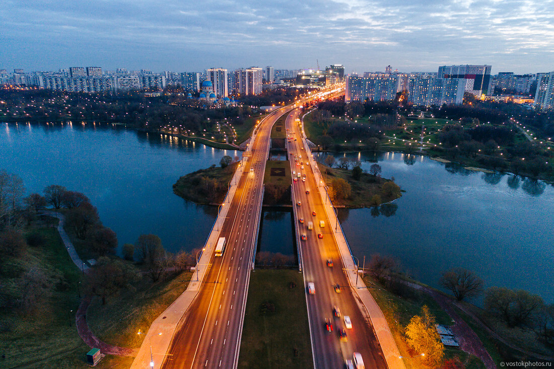 Московская знать. Красивые места на западе Москвы. Vostokphotos картинка.