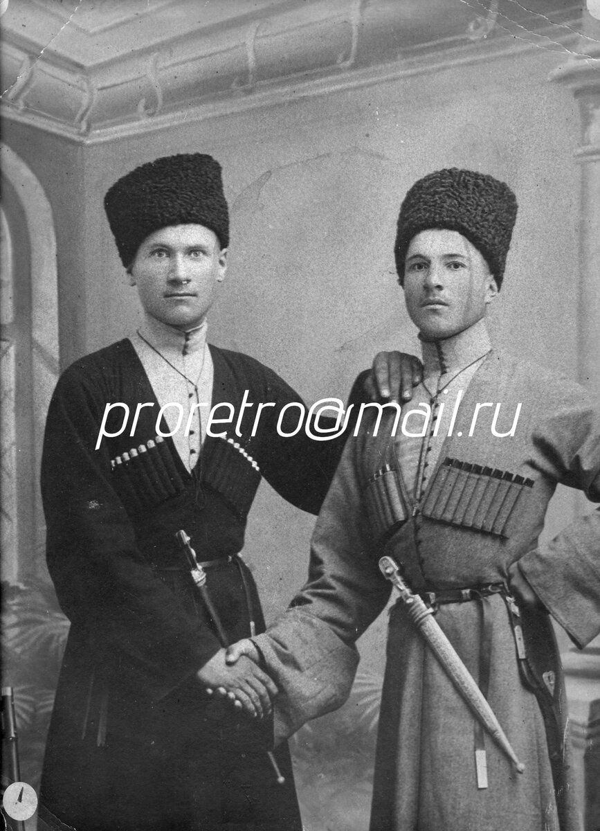 Михаил Кучиев (справа) с братом