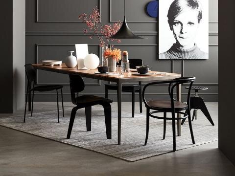 Элегантная подделка: дизайнерские этажиСовершенно ясно: даже в 2018 году так называемые дизайнерские этажи останутся. Это напольные покрытия, которые притворяются, что они что-то другое. Так же пробка на стяжке, плитка на паркете, ламинат на линолеуме, и, и, и. И не стоит сомневаться в том, чтобы выложить такую ​​«ложную» почву с вами любой ценой. Потому что каждый материал имеет свои преимущества, которые могут использоваться совершенно независимо от внешнего вида. Здесь пробка имеет серый промышленный вид. Мягкий натуральный материал чувствует себя приятно тепло, а также поглощает ударный звук.
 из мира живых 



 
