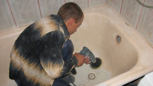 Подготовка поверхности ванной