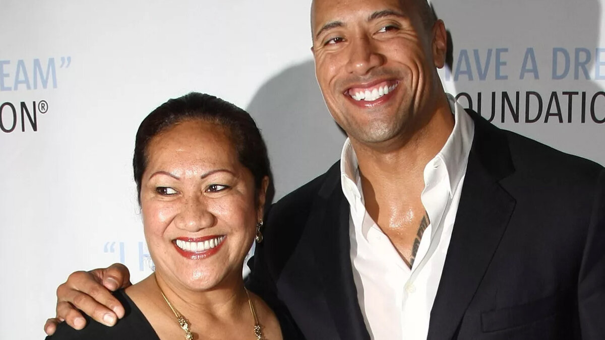 Ата Майвиа и Дуэйн Джонсон | huffingtonpost.com