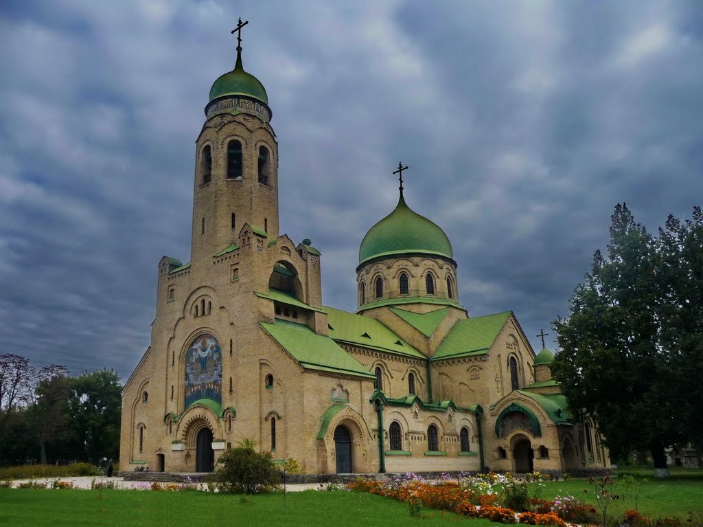 Храм Покрова Пресвятой Богородицы, Пархомовка (Киевская область), 1903-1907 гг., архитектор - В.А. Покровский