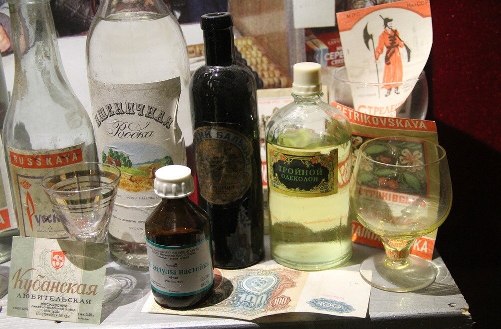 Спиртные напитки в СССР во время сухого закона. Фото с сайта: cyprusbutterfly.com.cy