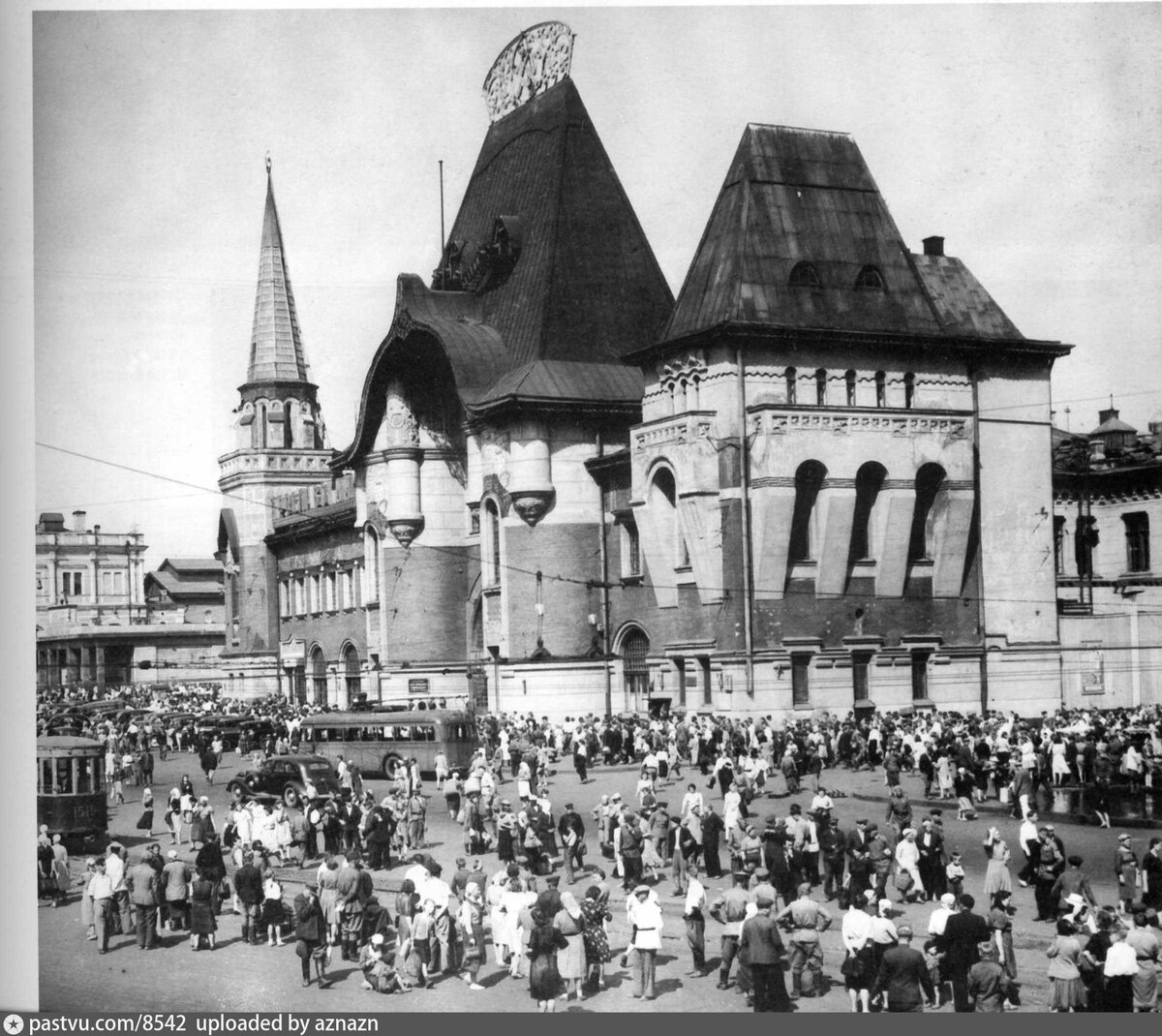 Ярославский вокзал когда построен. Шехтель Ярославский вокзал 20 век. Ярославский вокзал в начале 20 века. Ярославский вокзал 19 век. Здание Ярославского вокзала в Москве 1902