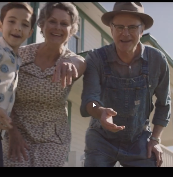 Момент из фильма "Собачья жизнь"