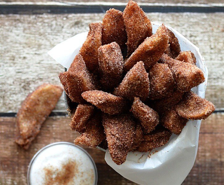 Жареные яблочки с корицей и сахаром 