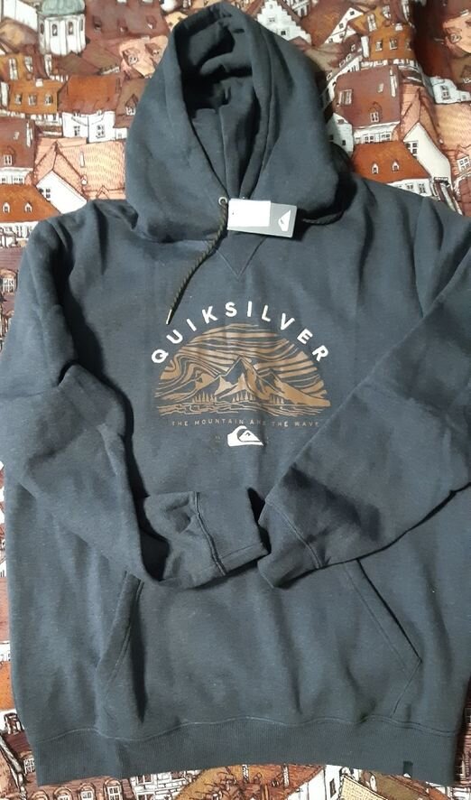 Худи Quiksilver для мужа.