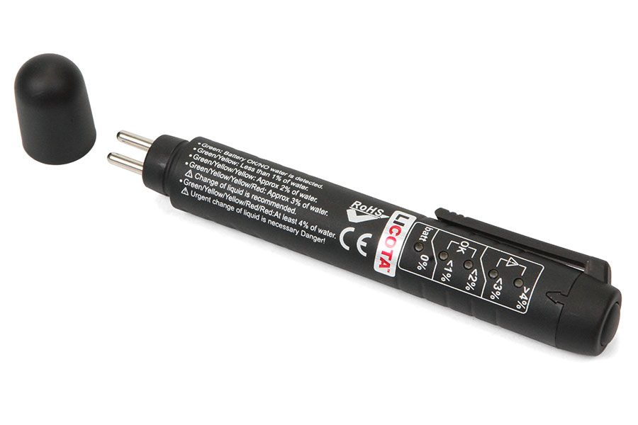 Приборчик для контроля содержания воды в тормозной жидкости. 