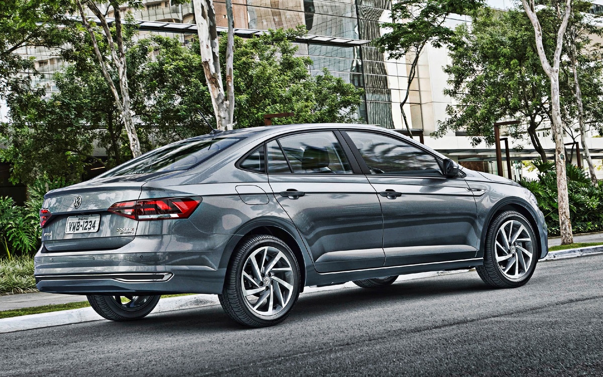 Фото взято https://besthqwallpapers.com/Uploads/29-6-2019/98610/volkswagen-polo-2020-rear-view-exterior-compact-gray-sedan.jpg 