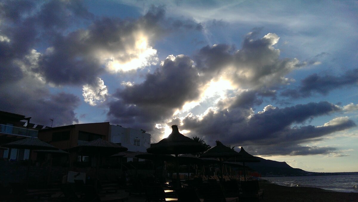 Небо над Критом. Фото Светы Давыдовой