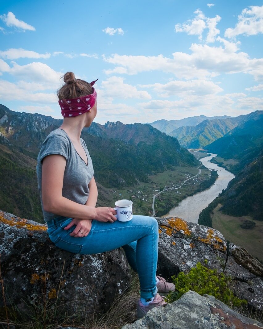 Чемальский район, село Еланда. На вершине горы "Дедушкина голова".
