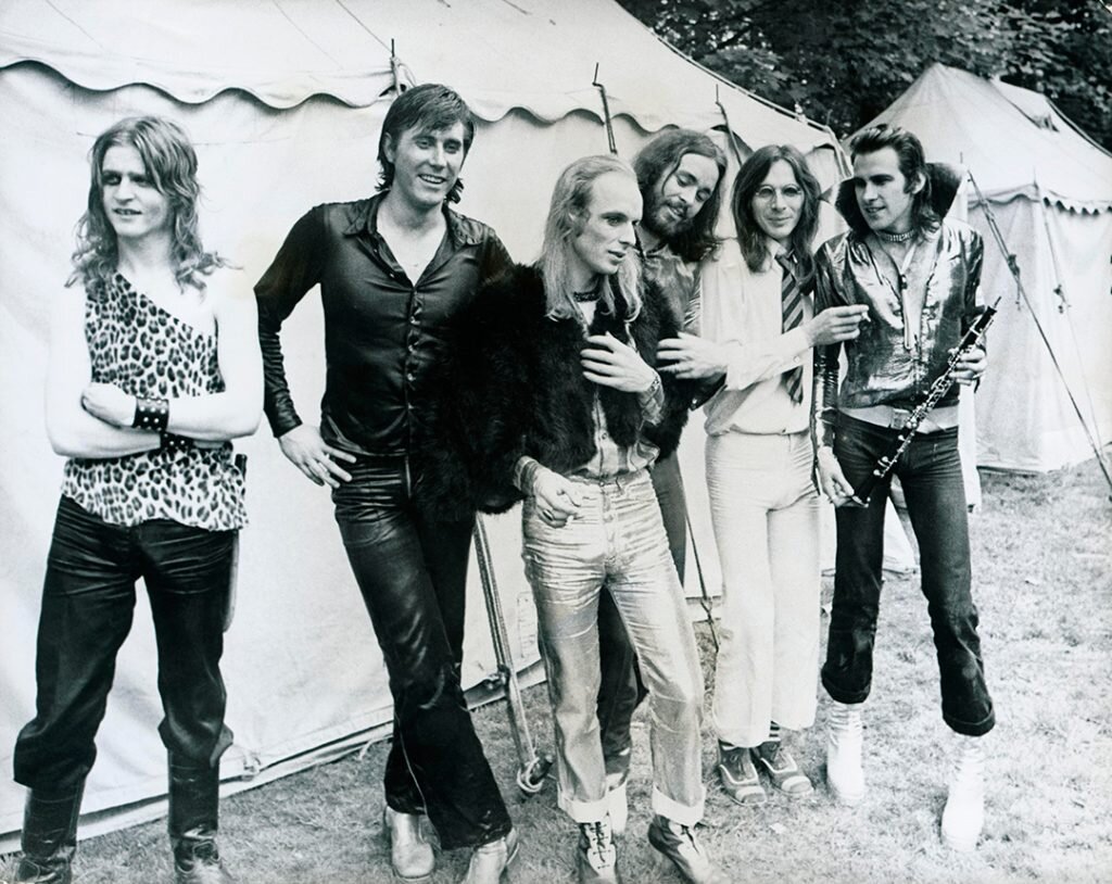 Roxy Music
Источник: https://www.roxymusic.co.uk/