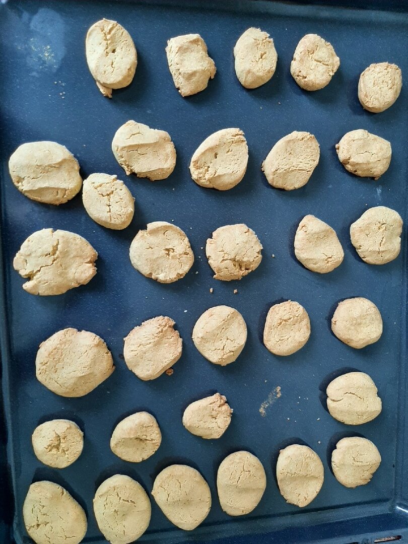 такой формы печенки я наделала из теста